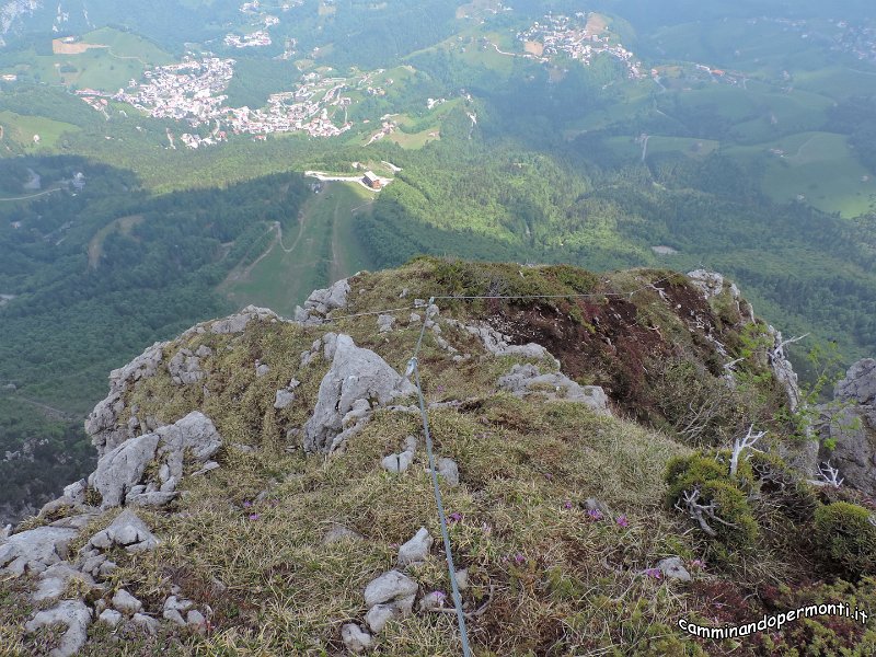 62 Ferrata MAURIZIO Anticima est Monte Alben.JPG -           